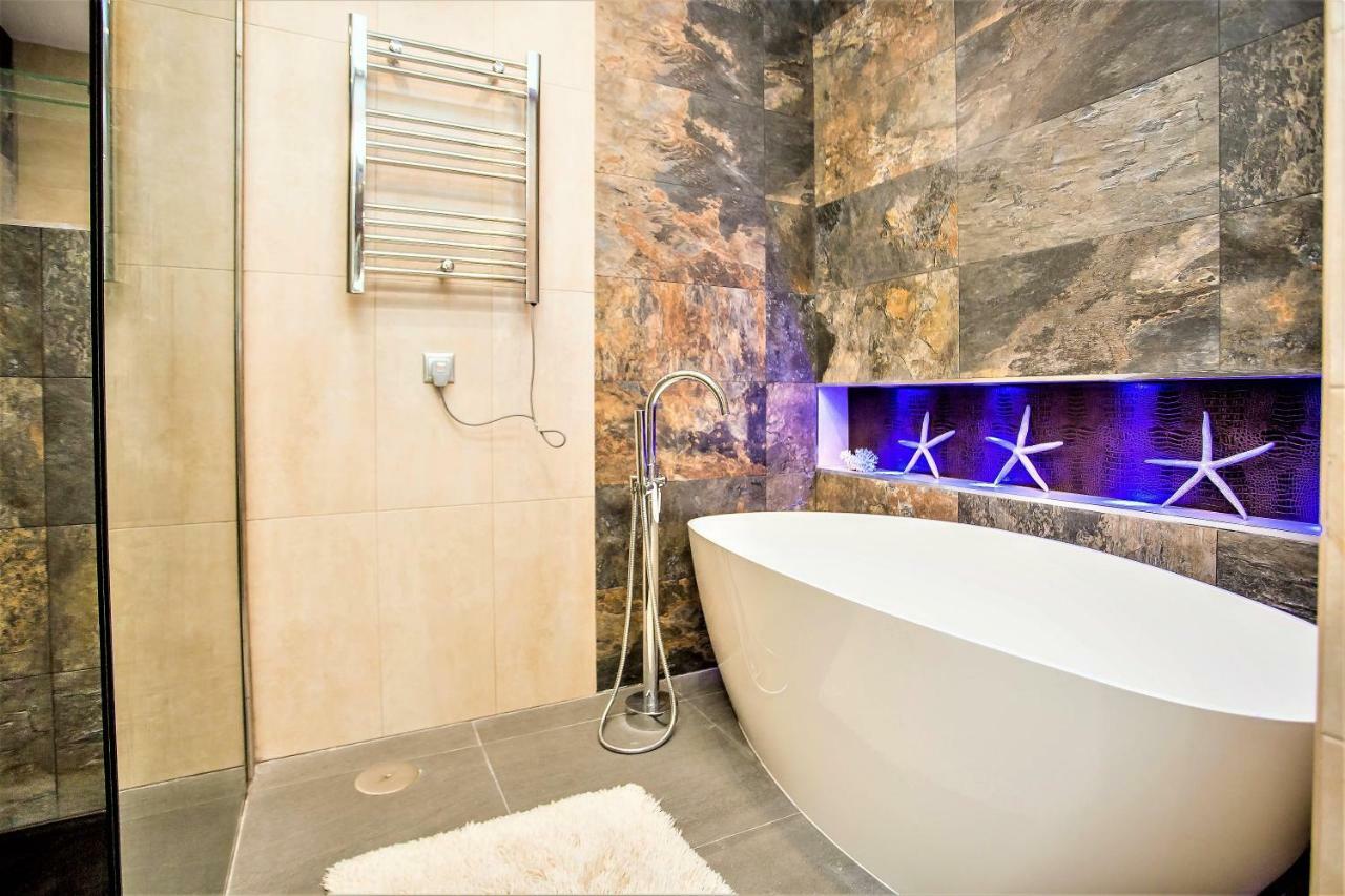 Luxury Villa With Swimming Pool And Jacuzzi Marbella Ngoại thất bức ảnh